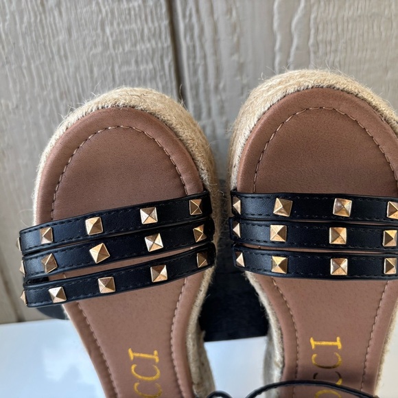 Coccoli Black Sandals with Strappy Design - Picture 6 of 12